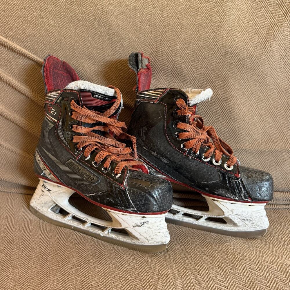 Bauer Vapor X2.7 Size 4 Intermediate Hockey Skates